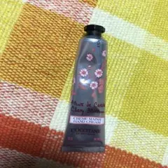 ロクシタン チェリーブロッサム ソフトハンドクリーム 30mL
