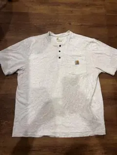 Carhartt グレー ヘンリーネック ポケTシャツ