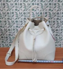 FURLA　バケツ型バッグ　2wayのサムネイル