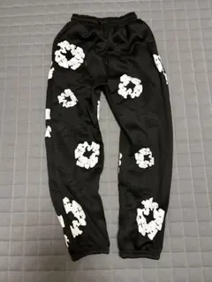 Denim tears スウェットパンツ　黒