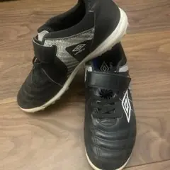 Umbro サッカーシューズ ブラック　トレーニングシューズ　23.5cm⭐︎