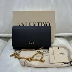 VALENTINO ヴァレンティノ　チェーンウォレット　ミニバッグのサムネイル