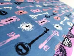 ハロウィン 鍵デザイン 生地 コットンアンドスティール RJR Fabrics