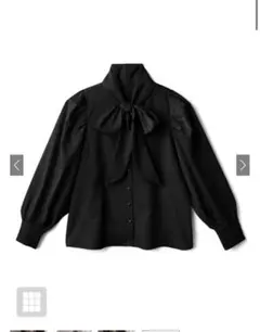 リボンタイブラウス