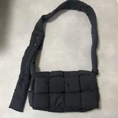 BOTTEGA VENETA パデッド カセット ショルダーバッグのサムネイル