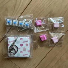 Qoo10 キーホルダー　& ミラー　セット