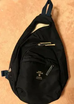 アネログランデ ボディバッグ　紺