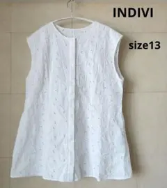 INDIVI「洗える」フラワーカット刺繍ノースリーブブラウス