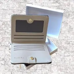 新品✨ 本革 ミニ財布 二つ折り財布 シンプル ブラック 黒 軽量 薄型のサムネイル