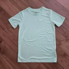 NIKE キッズ　ドライフィット Tシャツ 　ライトグリーン　150、Мのサムネイル