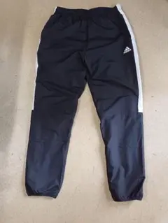 adidas CLIMASTORM 黒パンツ