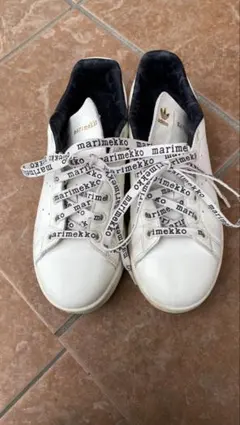 adidas marimekko コラボ スニーカー ホワイト