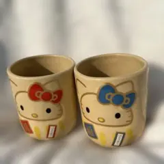 【新品未使用】ハローキティ 招き猫 湯呑み 2個セット ペア 縁起物 サンリオ