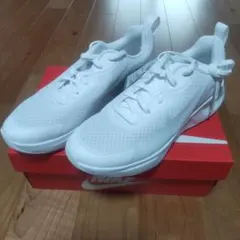 未使用　ナイキ　スニーカー　24.5