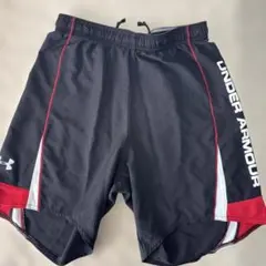 UNDER ARMOUR ショートパンツ MD ブラック/レッド