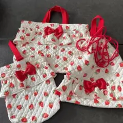 いちごのフリル付きキルティングバッグ3点セット　入園入学　二回使用