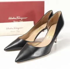 美品　8.5C 25.5cmサルヴァトーレフェラガモ レザーブラックパンプス