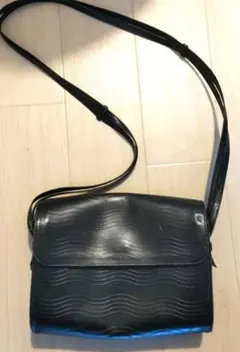 VALENTINO ショルダーバッグ ブラック
