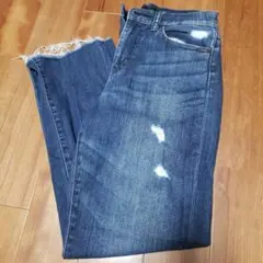 ユニクロ　ダメージ加工デニムパンツ