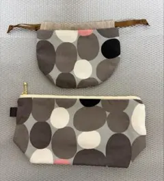 ポーチと巾着の2点セット　ハンドメイド　新品未使用
