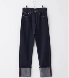 ネイビー ストレートデニム ロールアップ