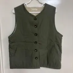 オリーブグリーン 中ボアベスト