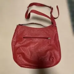 赤 ショルダーバッグ