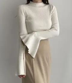 フレアスリットスリーブハイネックリブニット　Louer 完売品