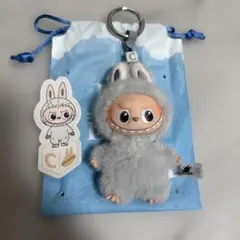 ラブブ イニシャル ぬいぐるみキーホルダー C