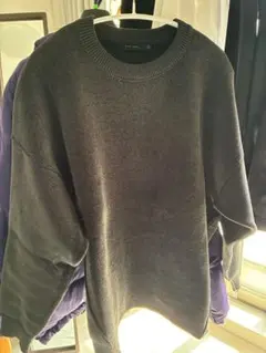 クルーネック ニット？スウェット？