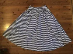 IENA ストライプ　フレアスカート ネイビー×ホワイトのサムネイル