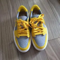 NIKE スニーカー　グレー/イエロー