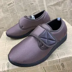 Item thumbnail for item 3ca6b36a-7cf5-4344-812e-db7450f0ce0e