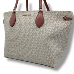 マイケルコース　トートバッグ　総柄　A4 ビジネス　チャーム　肩掛け