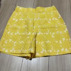 ZARA BASIC イエロー 花柄 ショートパンツ