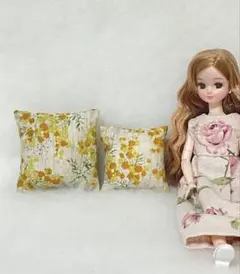 ミニチュアクッション大1・小1個★ナチュラル　ミモザ★ No.74のサムネイル