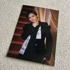 【キャトルレーヴ限定版】「歌劇」2025年9月号　朝美絢さんポートレート