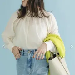URBAN RESEARCH ROSSO ランダムタックセミシアーブラウス