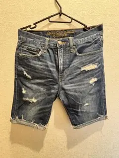 AMERICAN EAGLE OUTFITTERS ダメージショートパンツ
