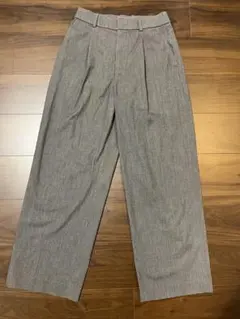 ユニクロ　タックワイドパンツ　グレー　M