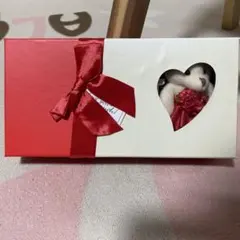 ぬいぐるみとバラのシャボンフラワーのギフトボックス