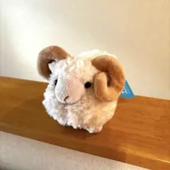 Tiny Travellers ニュージーランド 羊 ぬいぐるみのサムネイル