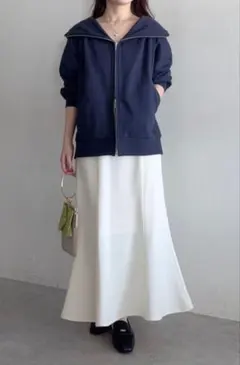 【mysty woman】オープンカラー裏毛フーディのサムネイル