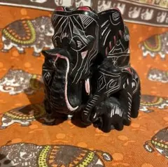 木製の象の親子彫刻