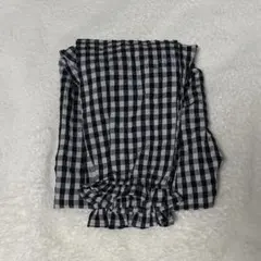 【２月上旬までの出品】未使用に近い　ギンガムチェック柄フリルパンツ