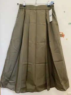 美品　GU カーキ フレアスカート サイドポケット付き　M