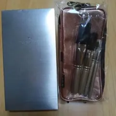 新品★白鳳堂　HAKUHODOフェイスブラシ　高級ブラシセット　8本ケース付 新品☆白鳳堂 HAKUHODOフェイスブラシ 高級ブラシセット 8本