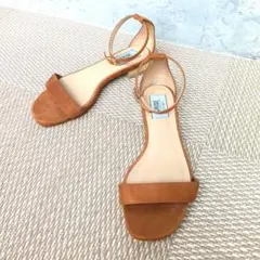 ルタロングリーズ フラットサンダル アンクルストラップ スエード M ブラウン