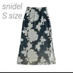 SNIDEL スナイデル ロングスカート Sサイズ　花柄　タイトスカート　フレア