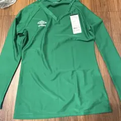 umbro グリーン 長袖シャツ